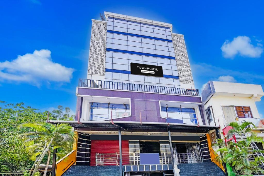 super townhouse zero mile gandhi setu formerly classic court