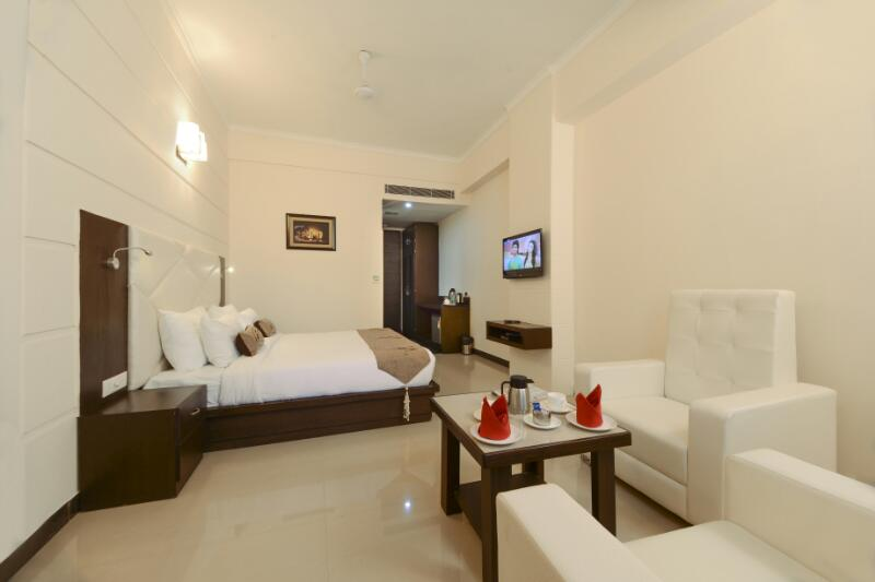 hotel crimson palace