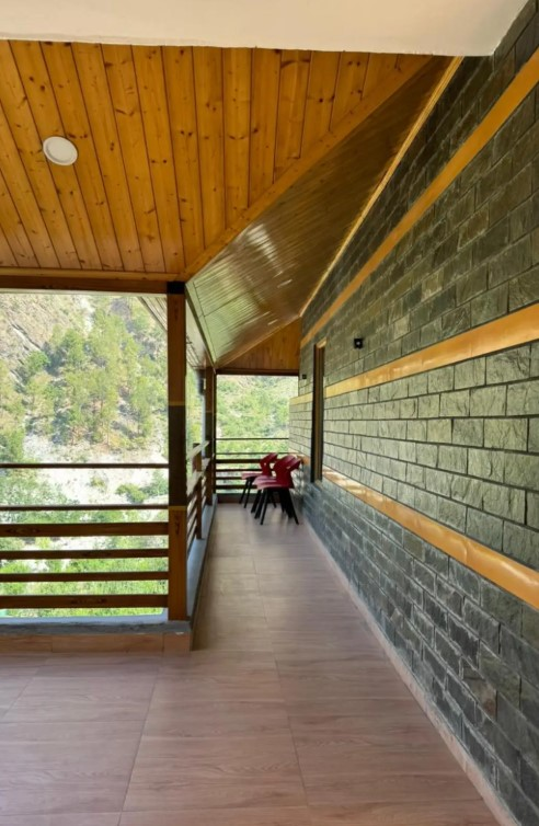 Tirthan Villa And Resort,India>>Kullu,3 star