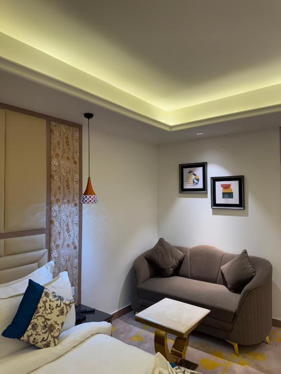 One Farrer Hotel And Resort,,4 star