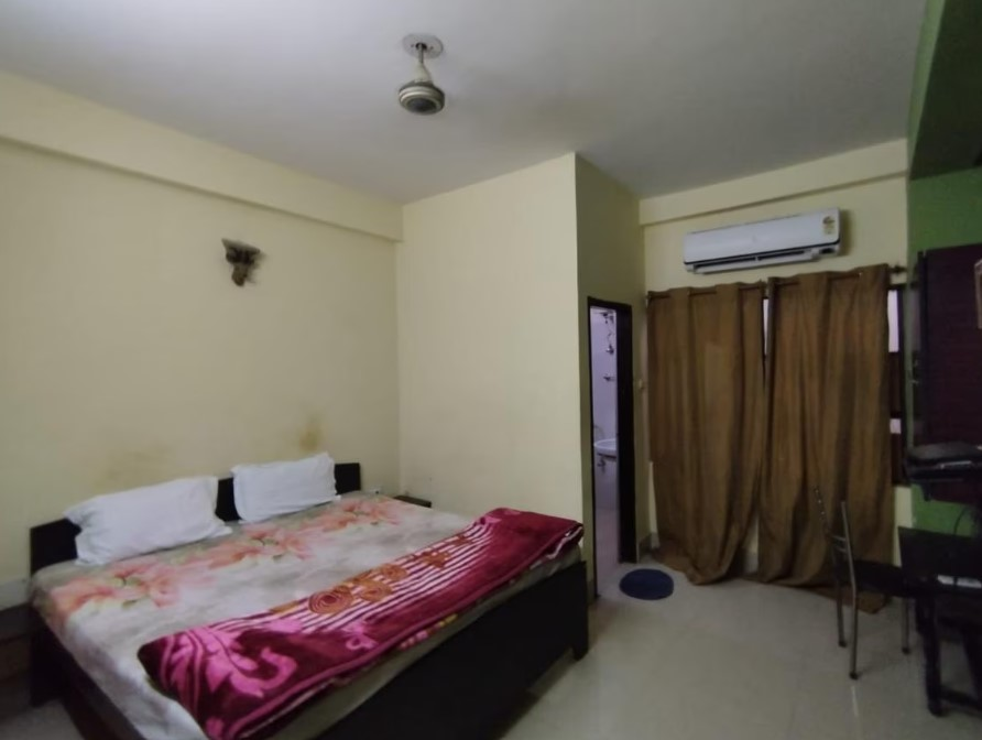 Ali Baba Guest House,Dashashwamedh Ghat,2 star