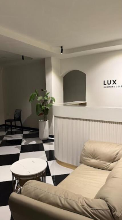 Lux Living Hotel,,3 star