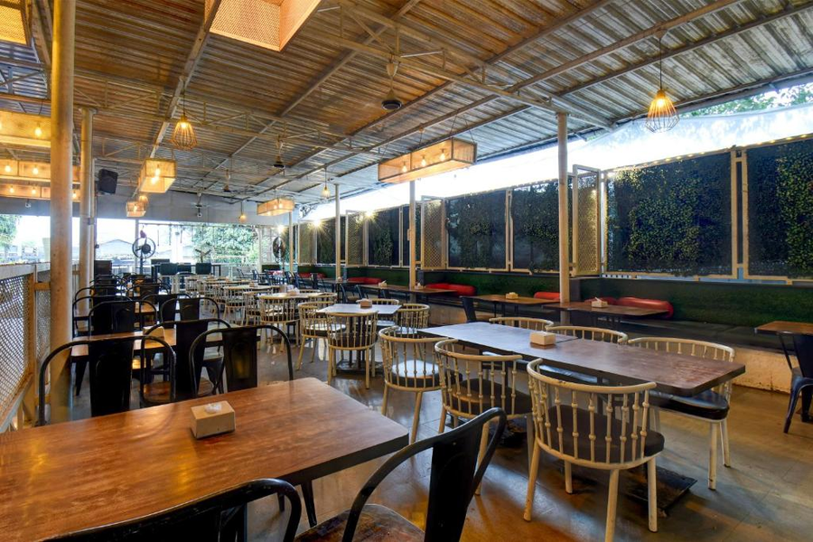 townhouse balewadi stadium pune formerly hotel sarovar