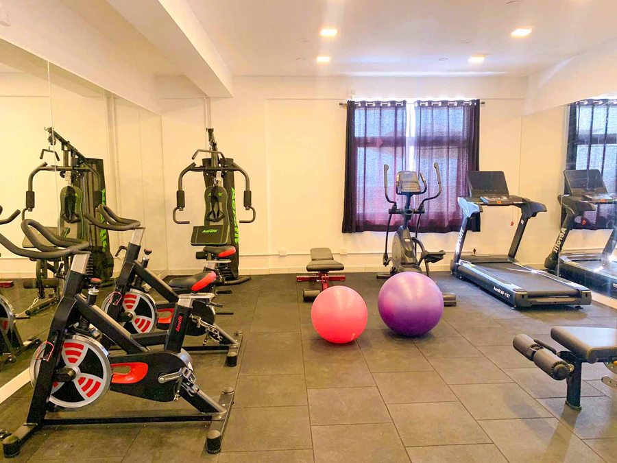 Z Express Coulter,Kr Puram,3 star