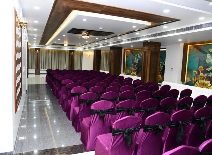hotel sanskar palace