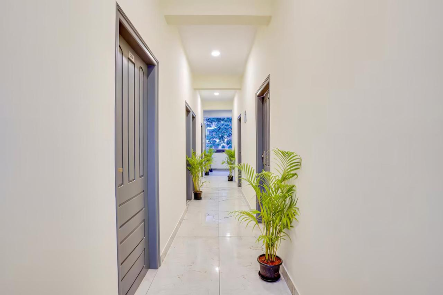 Rg Suites Hsr,Hsr Layout,2 star