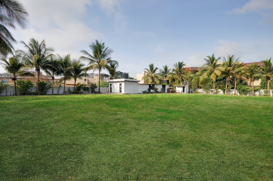 hotel shreeji vatika airport road