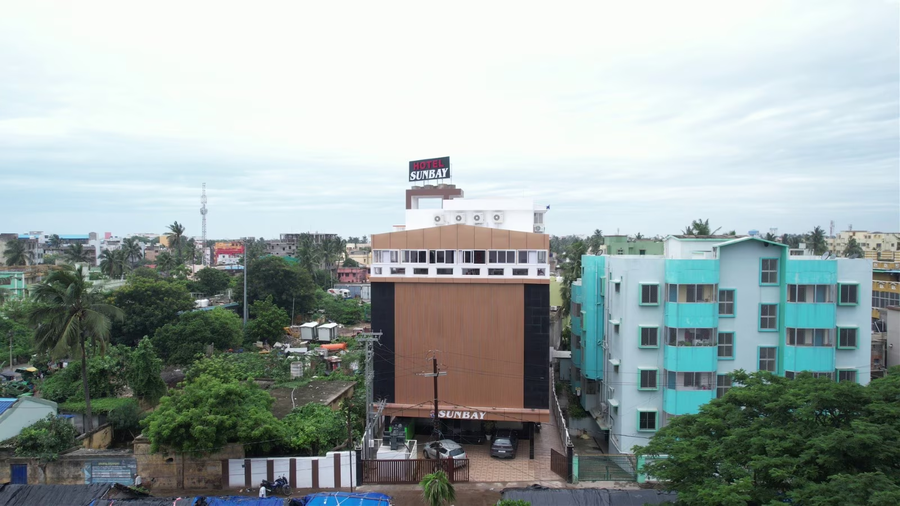 hotel sunbay 700 mtr from jagannath temple