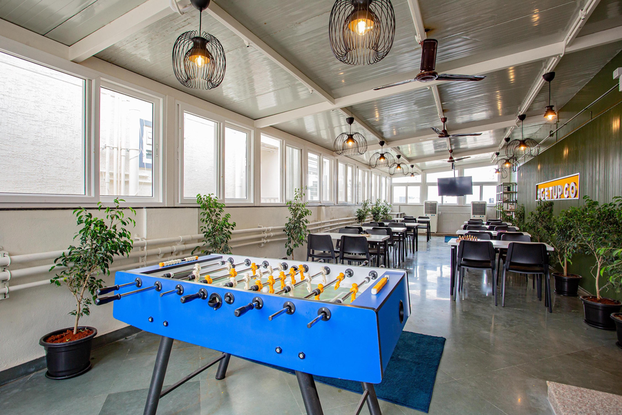 the hosteller bangalore manyata tech park
