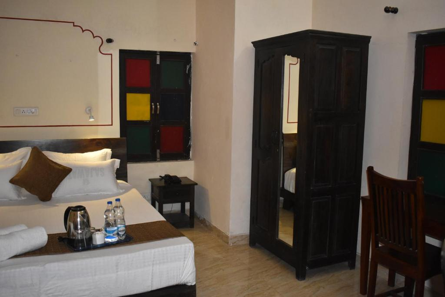 hotel nawal sagar palace