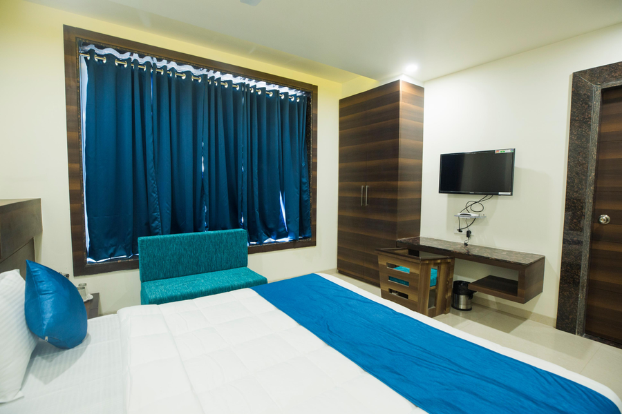 Hotel Raj Residency,,3 star