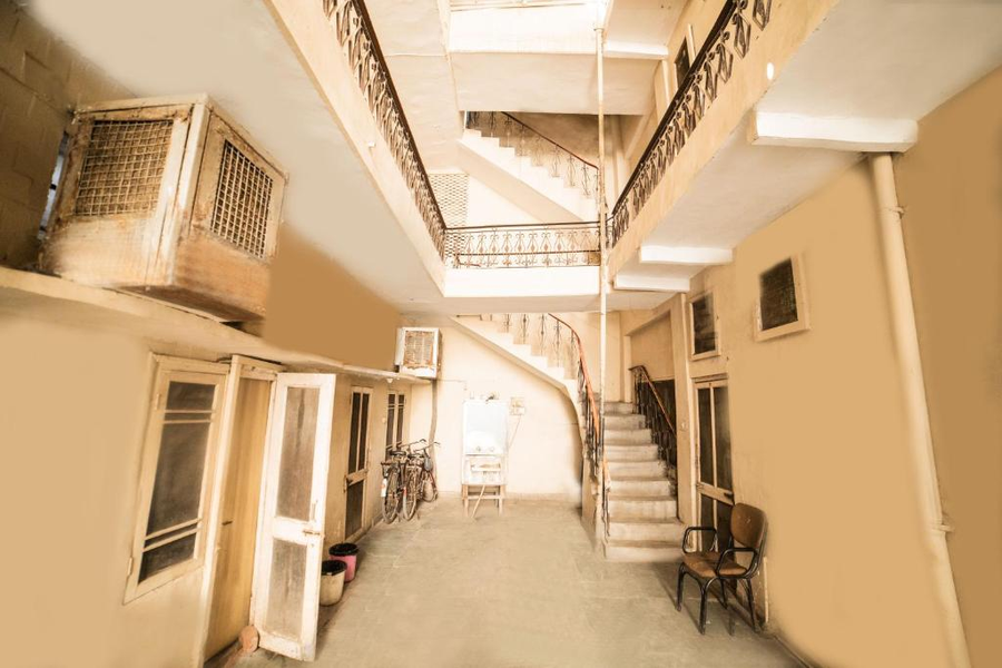 Hotel Raj Guest House,,3 star