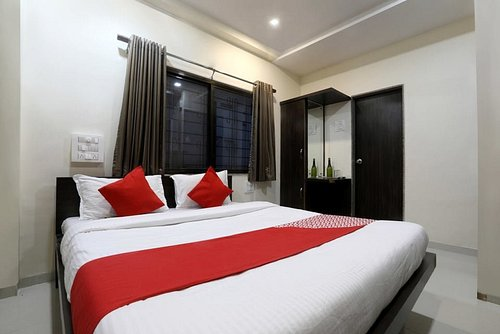 Vishnupriya Grand,New Shahupuri,3 star