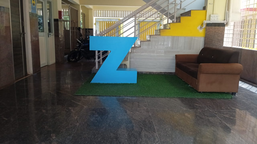 Z Express Cronos,Thanisandra,3 star