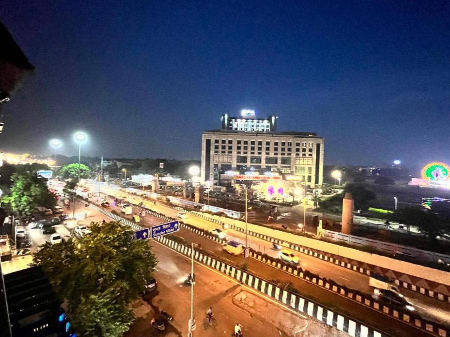 western blu paschim vihar