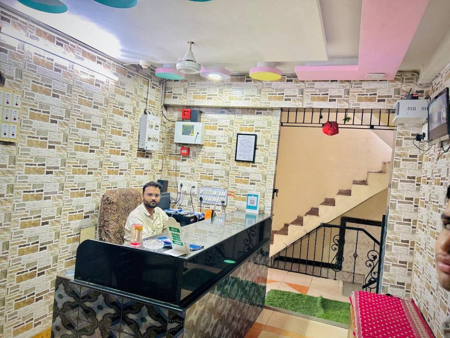Hotel Ashadeep,D Colony,2 star
