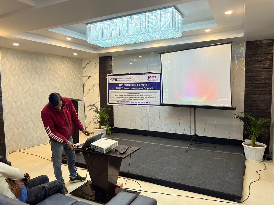 The Palatial Hotel,Gomti Nagar,3 star
