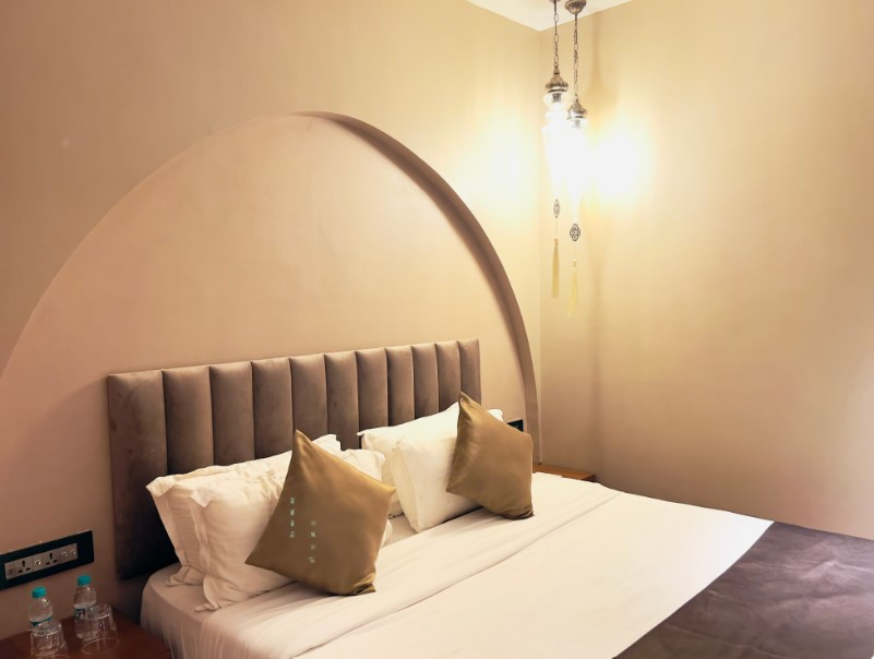 hotel white pearl colaba