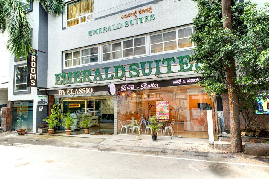 Emerald Suites By Classio,,3 star
