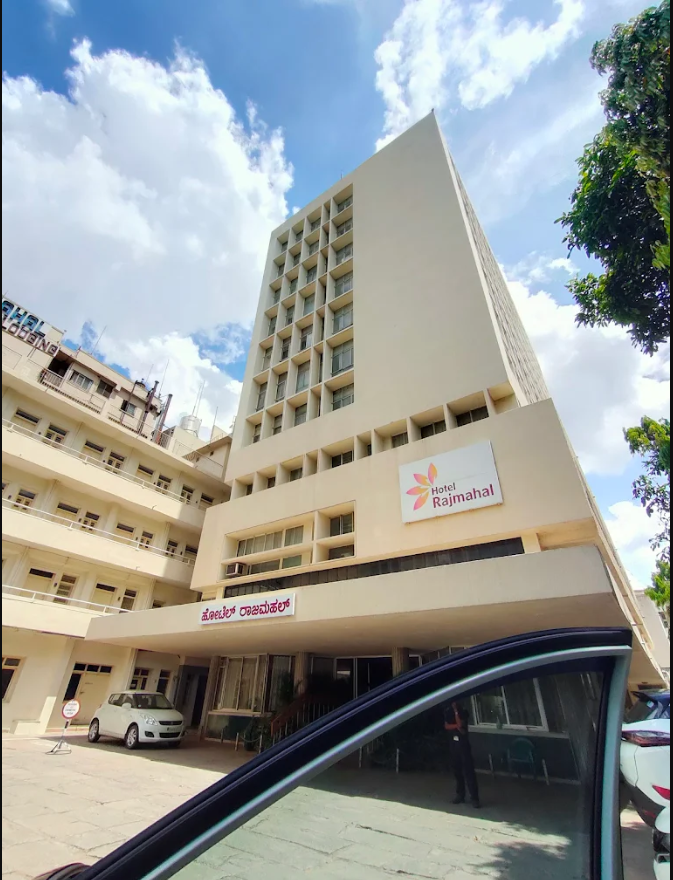hotel rajmahal