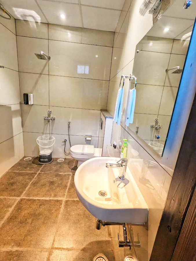 elegance suites gomti nagar