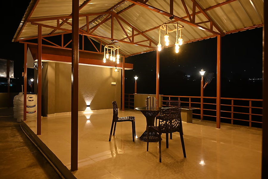 The Blossom Glee,Naukuchiatal Rd, Bhimtal,3 star
