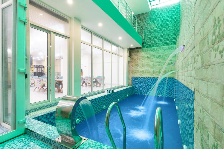 Alaya Stays Miyabi Suites, Golf Course Road,Dlf Phase 1,4 star