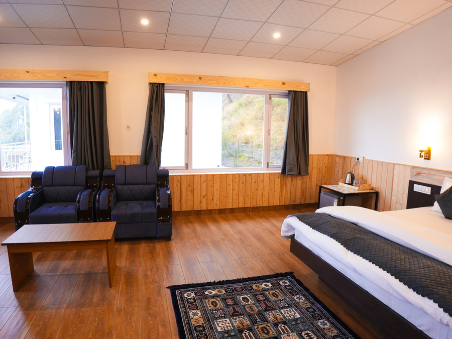 The Glass House Gethia,,3 star