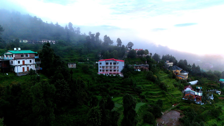 kafal pako resort himalayan view resort in mukteshwar