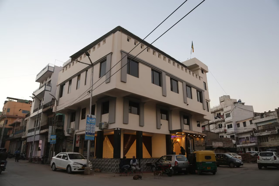 Hotel Jeelan Palace,Near Umaid Bhawan Palace,3 star