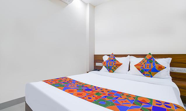 Fabhotel J Palace,,3 star