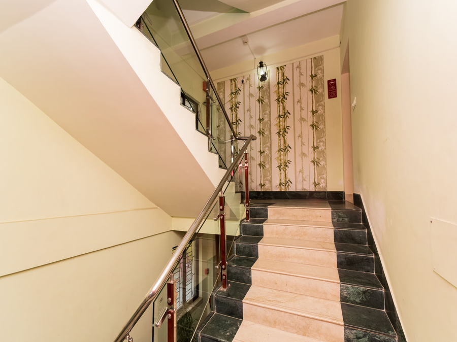 Hotel Green Leaf Regency, Near Medica Oncology,,3 star