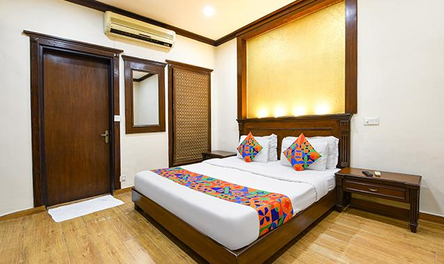 fabhotel siris 18