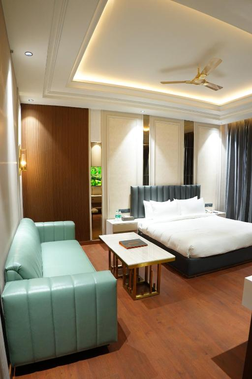 the royal velvet hotel and resort