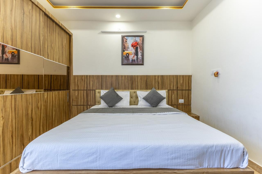 A Radiant Villa On The Ganges,Kolghatti,3 star