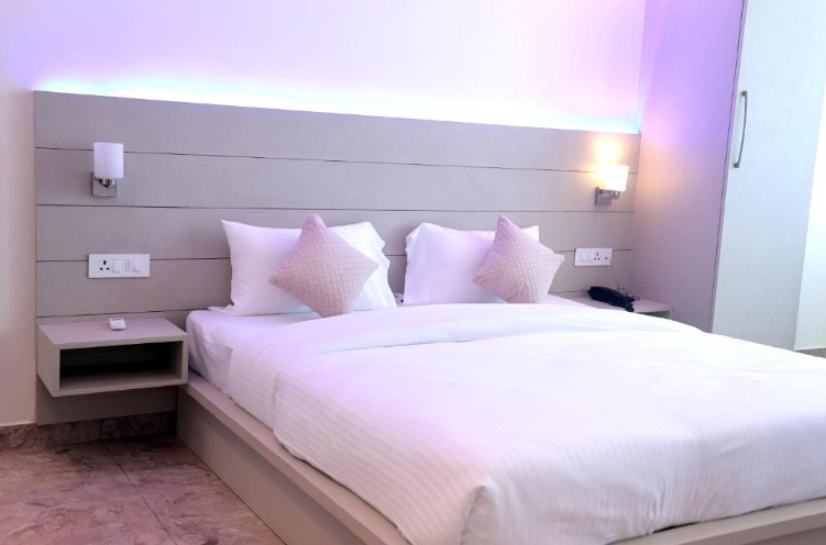 Green Hill's Hotel,,3 star