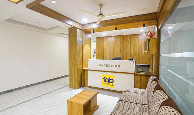 fabhotel raj villa