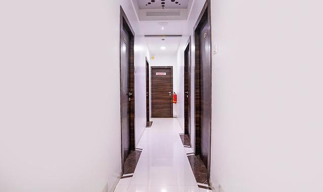 Fabhotel Elvis International,,3 star