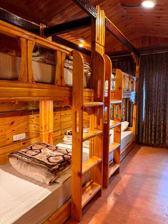 Nezer Hostel & Roof Top Cafe,Near Leh Bus Stand,3 star