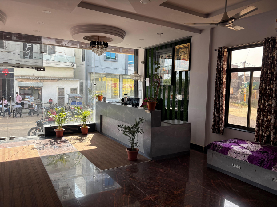 Shree Radhe Mohan Hotel And Resort,,3 star