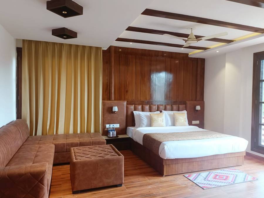 Aamod Suites,Banikhet,4 star