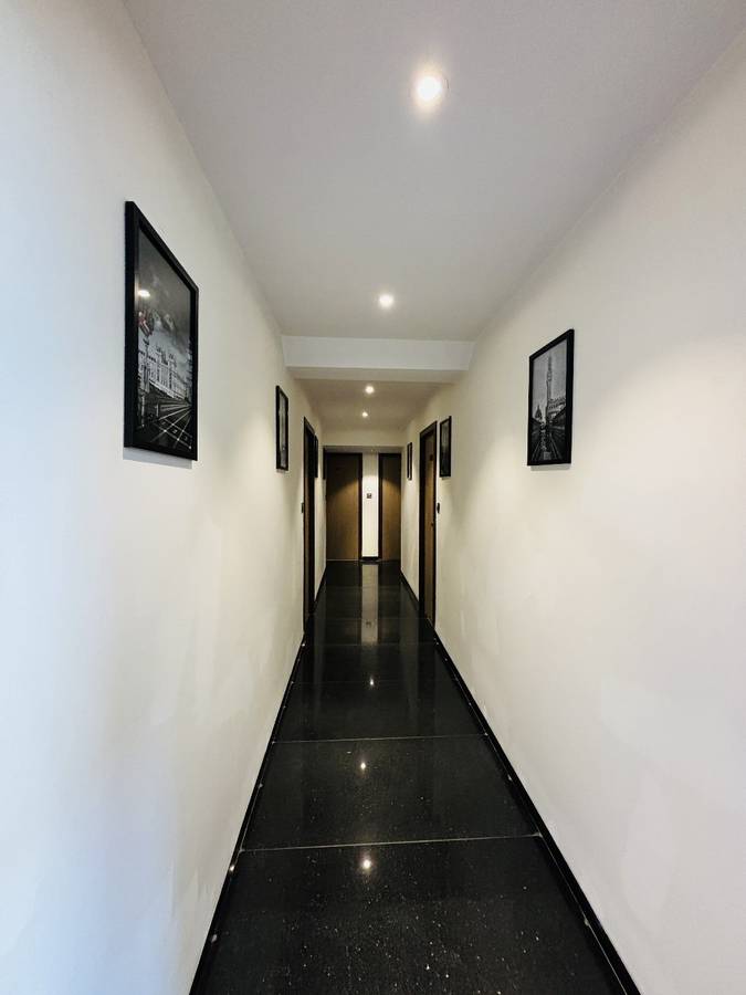 hotel hsquare andheri