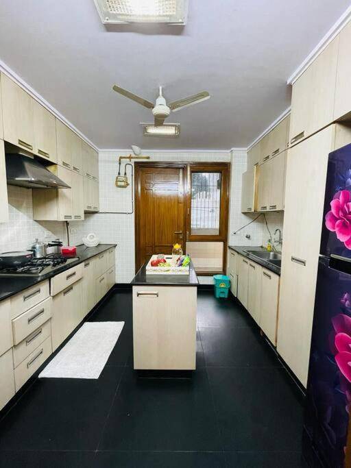 fortune home service apartment 4bhk d 36 saket