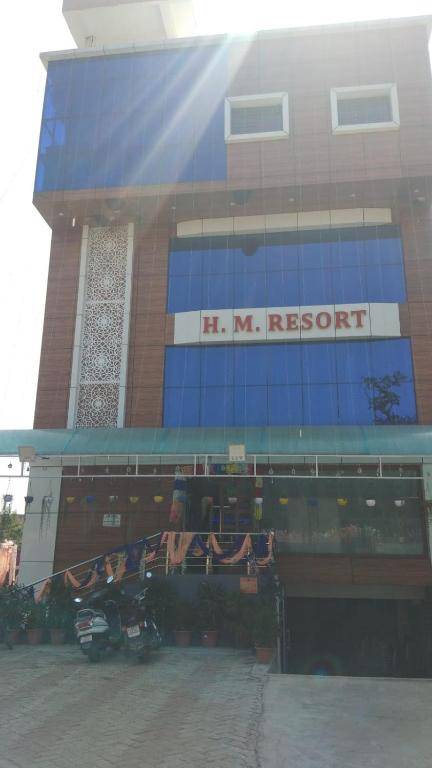 hm resort