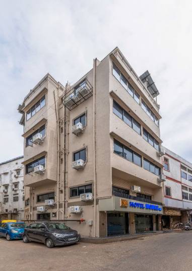 Hotel Noble Inn,Near Nehru Bridge,3 star