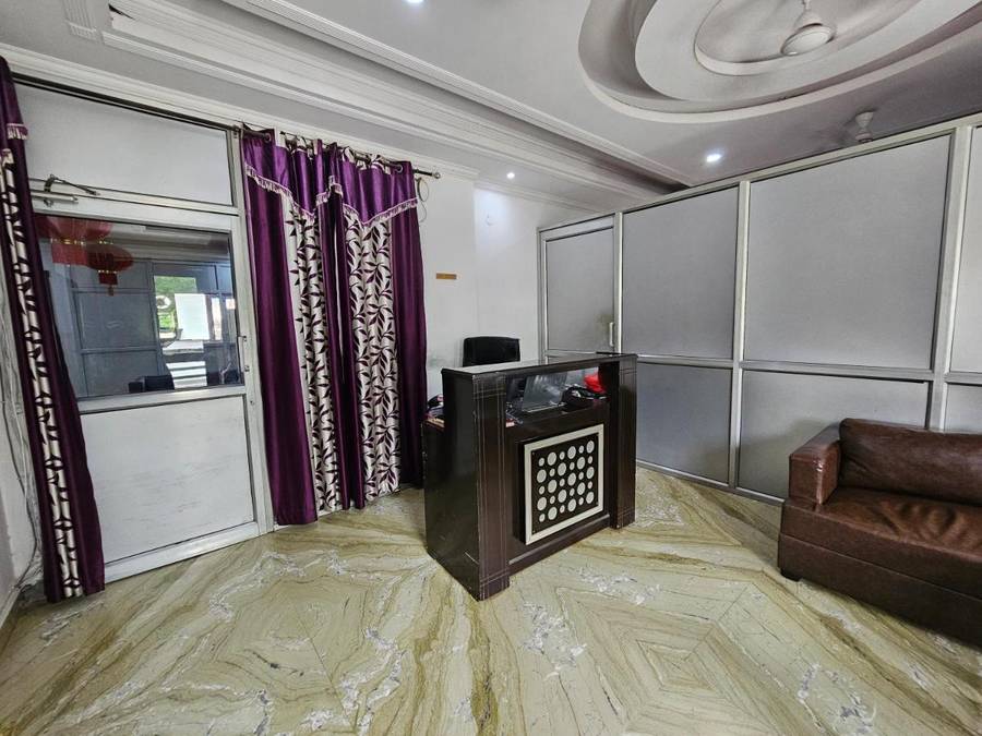 hotel ashiyana elite near by golf course road