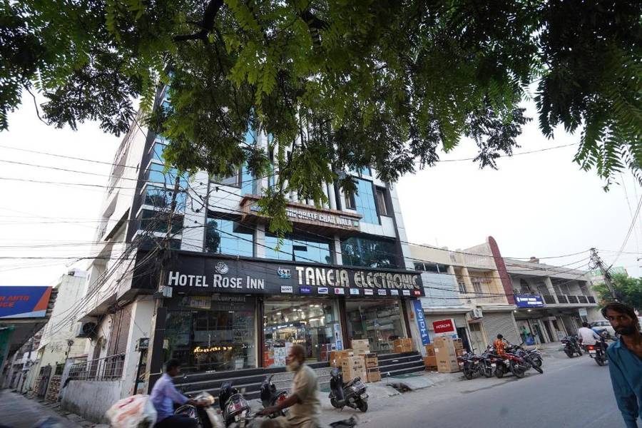 Collection O Jawalapur Near Railway Station,,3 star