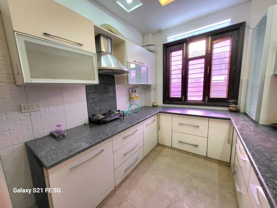 vacationbuddy athulyam homestay shalimar bagh