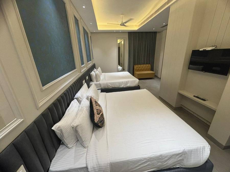 Hotel Moon Inn,,3 star