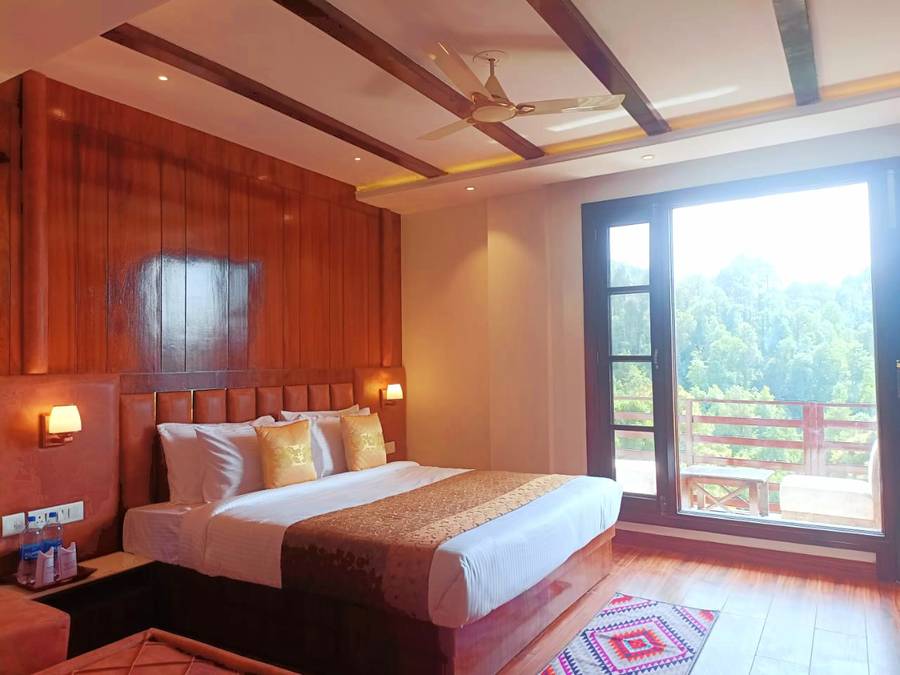 Aamod Suites,Banikhet,4 star